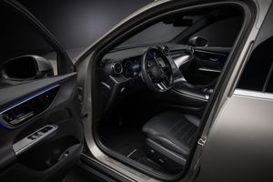 Mercedes GLC300 bild 7