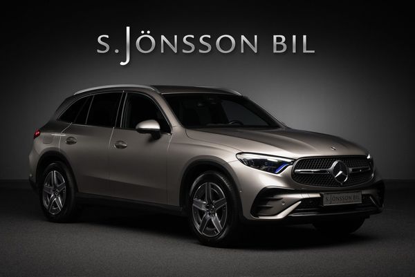 Mercedes GLC300 d 4MATIC AMG / Värmare / Drag - 2023