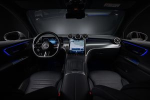 Mercedes GLC300 bild 9