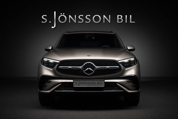 Mercedes GLC300 d 4MATIC AMG / Värmare / Drag - 2023