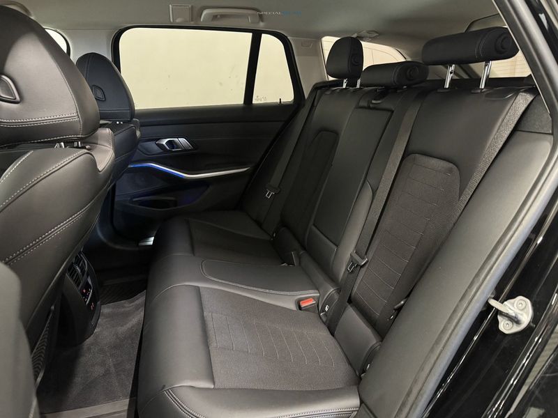 BMW 320 bild 12