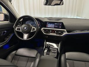 BMW 320 bild 17