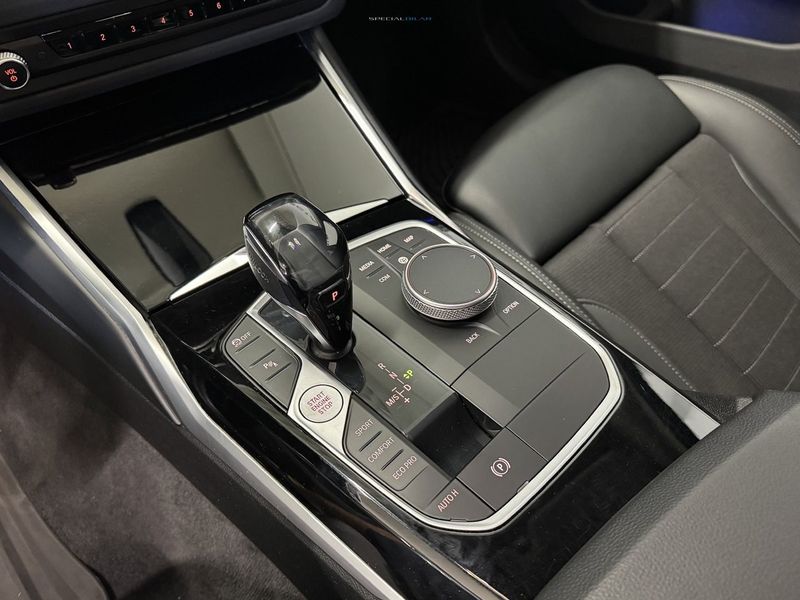 BMW 320 bild 9