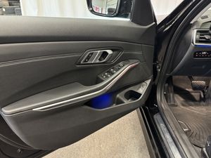 BMW 320 bild 5