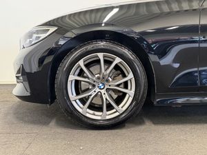 BMW 320 bild 22