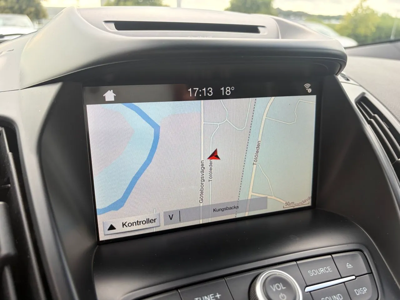 Vehicle image 11