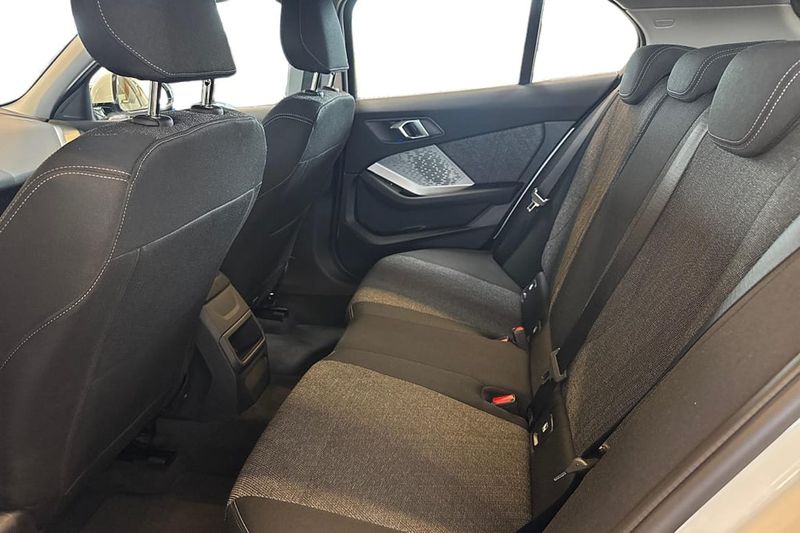 BMW 120 bild 11