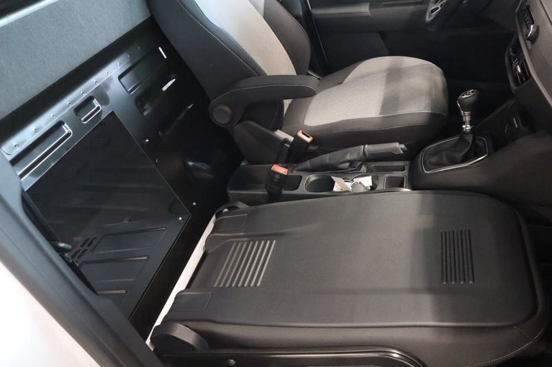 Ford Transit Courier bild 8