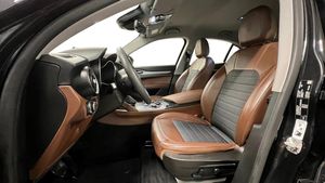 Alfa Romeo Stelvio bild 11