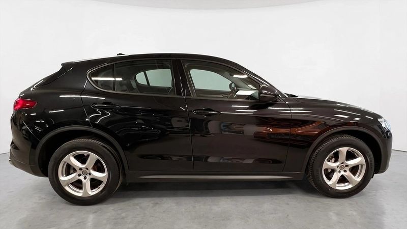 Alfa Romeo Stelvio bild 3