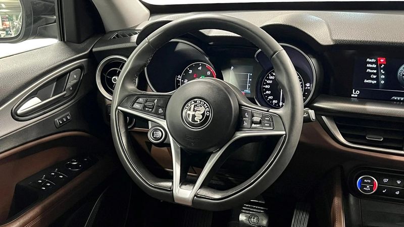 Alfa Romeo Stelvio bild 9