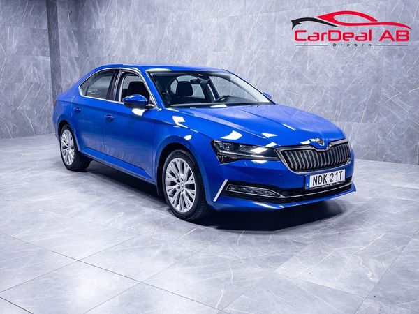 Skoda Superb iV 1.4 TSI Värmare Navi CarPlay Ambient Minnesstol PDC - 2020