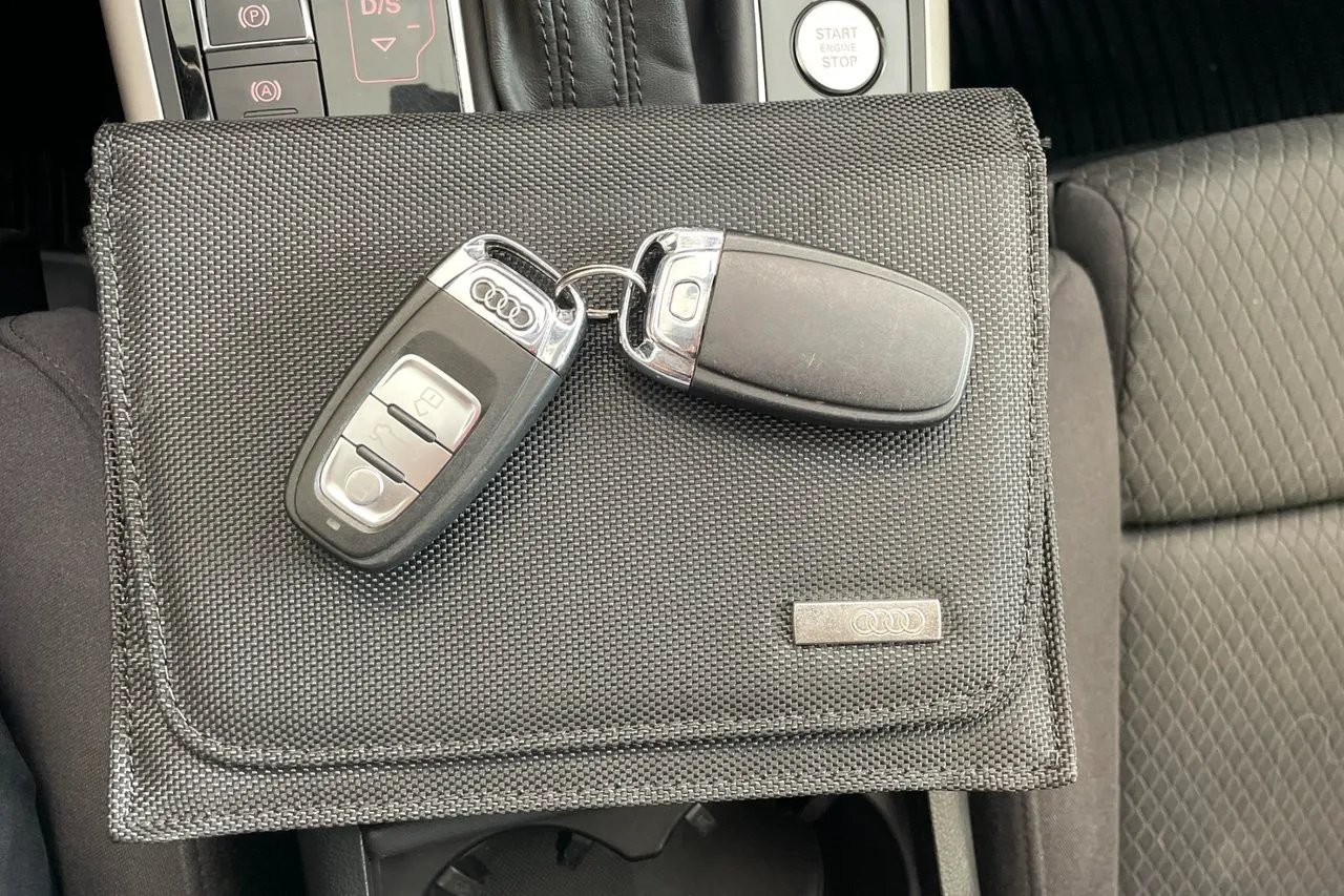 Vehicle image 27