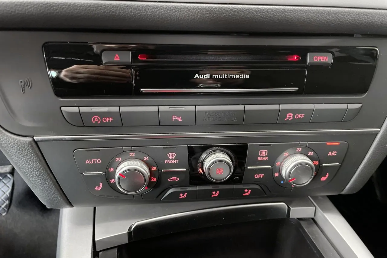 Vehicle image 24