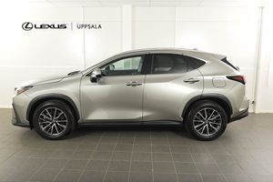 Lexus NX bild 3