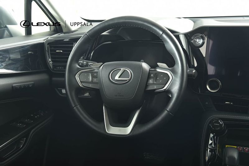 Lexus NX bild 9
