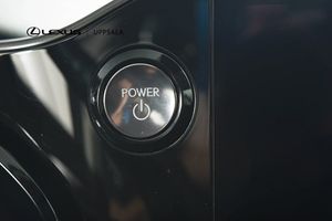 Lexus NX bild 16