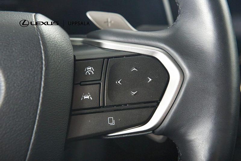 Lexus NX bild 15
