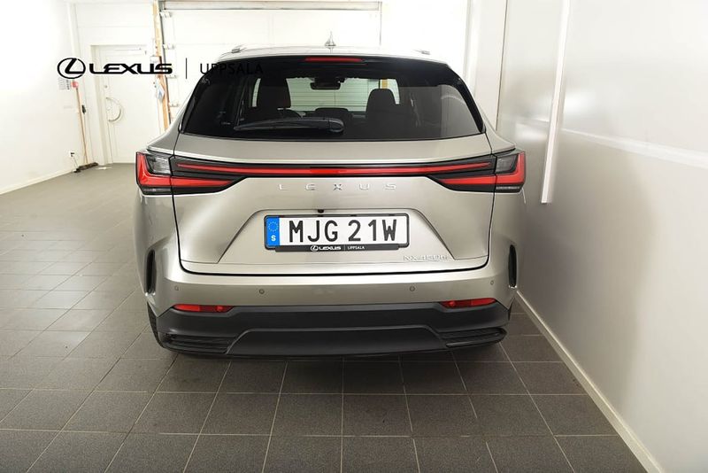 Lexus NX bild 4