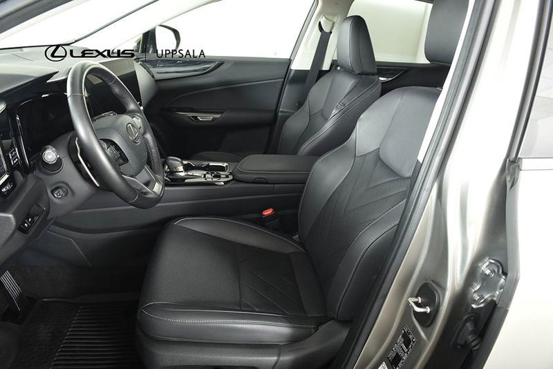 Lexus NX bild 6