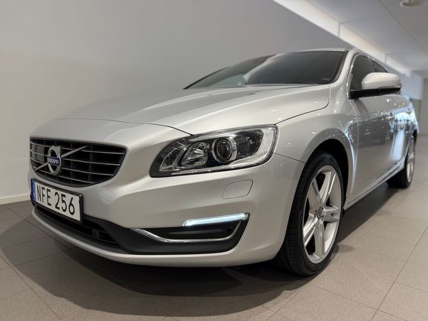 Volvo V60 D4 Classic Summum / Navigation / Sensorer - 2018