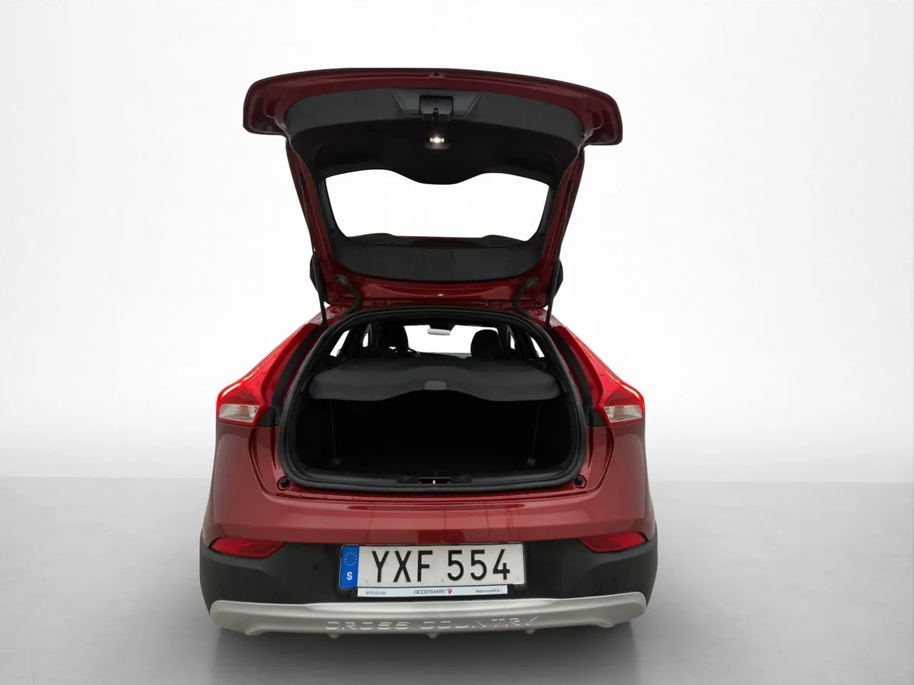 Vehicle image 24