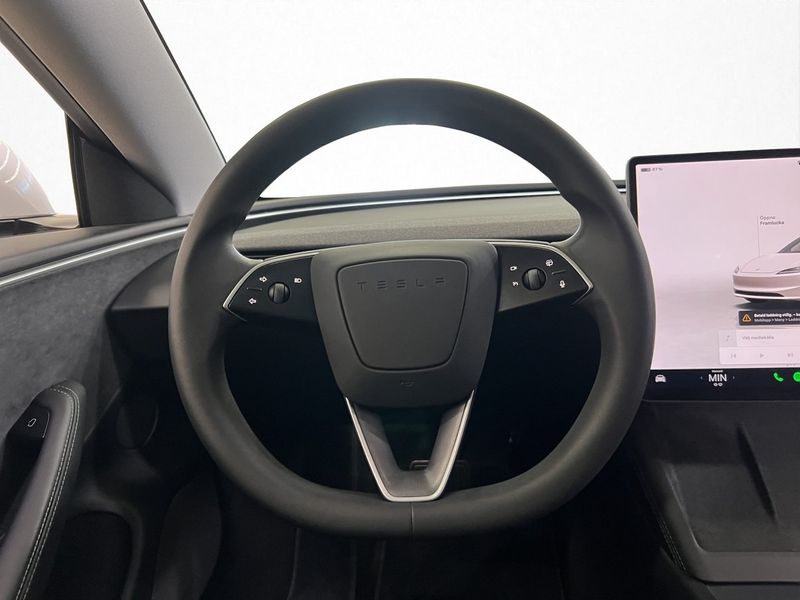 Tesla Model 3 bild 13