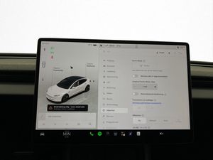 Tesla Model 3 bild 23