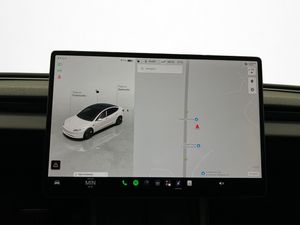 Tesla Model 3 bild 18