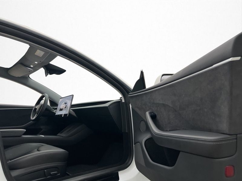 Tesla Model 3 bild 26