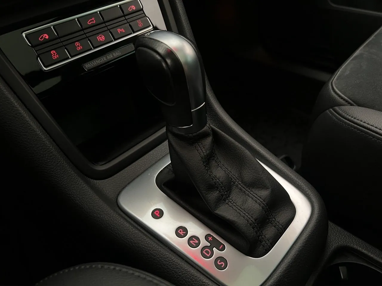 Vehicle image 29