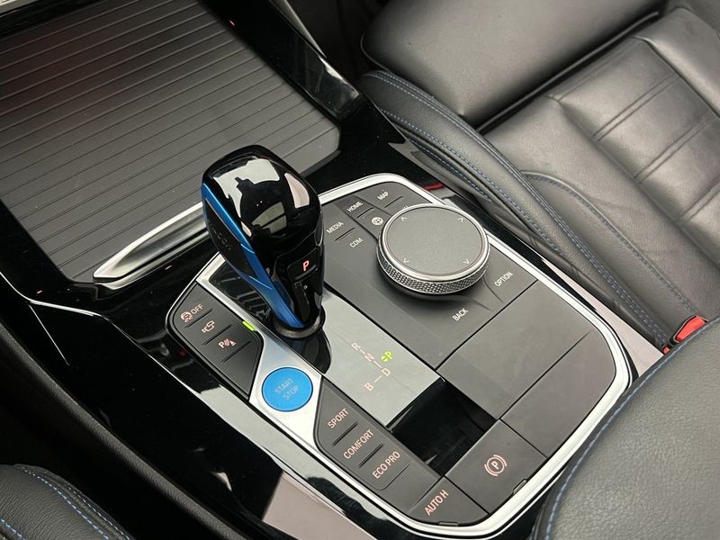 BMW iX3 bild 32