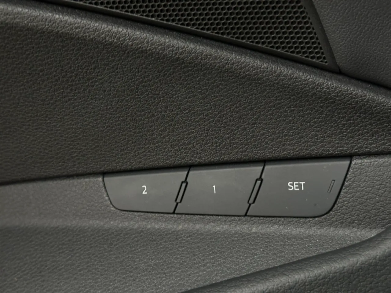 Vehicle image 29