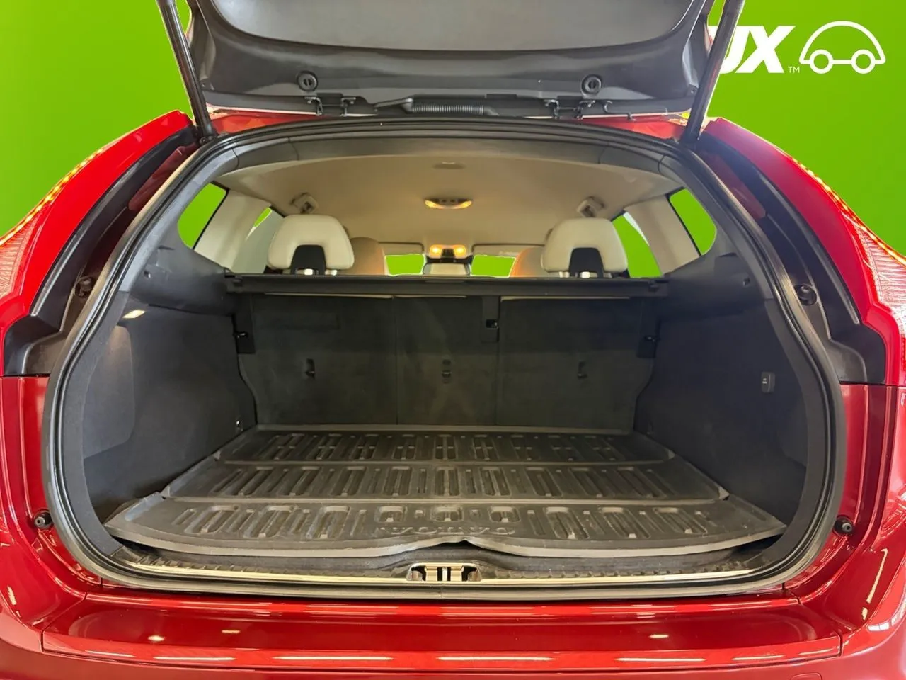 Vehicle image 15