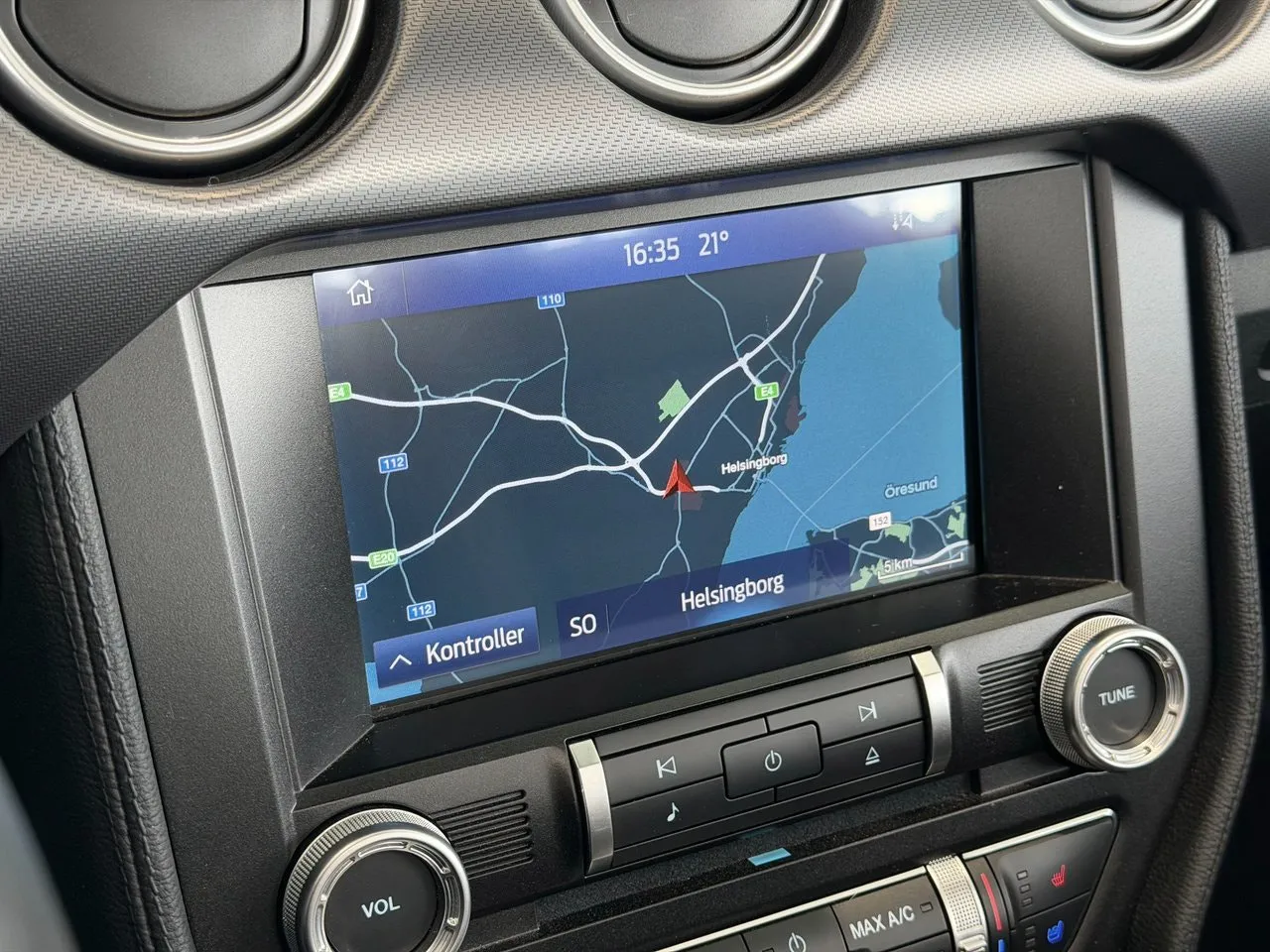 Vehicle image 17