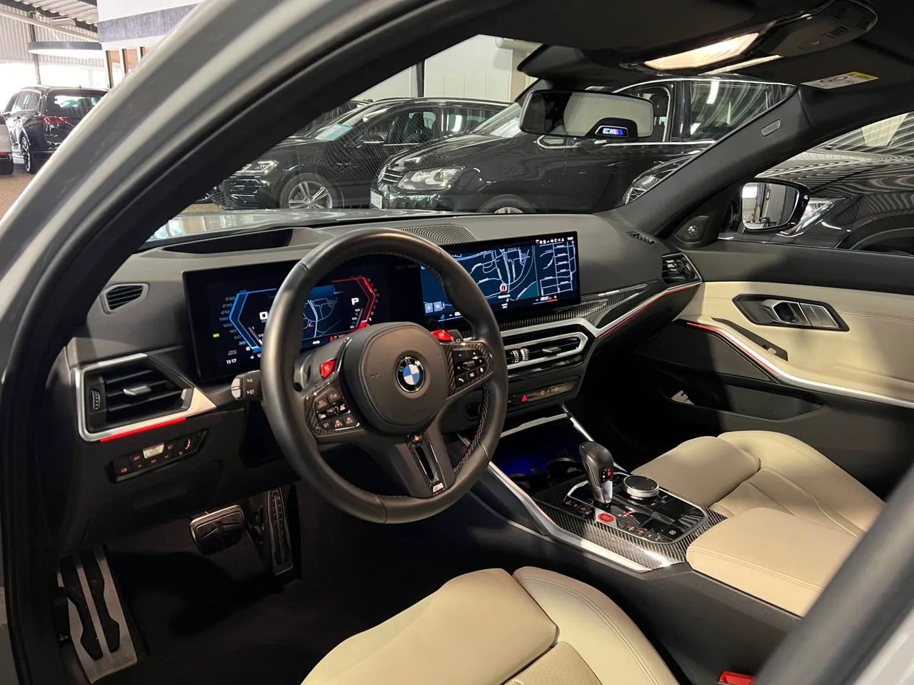 Vehicle image 16