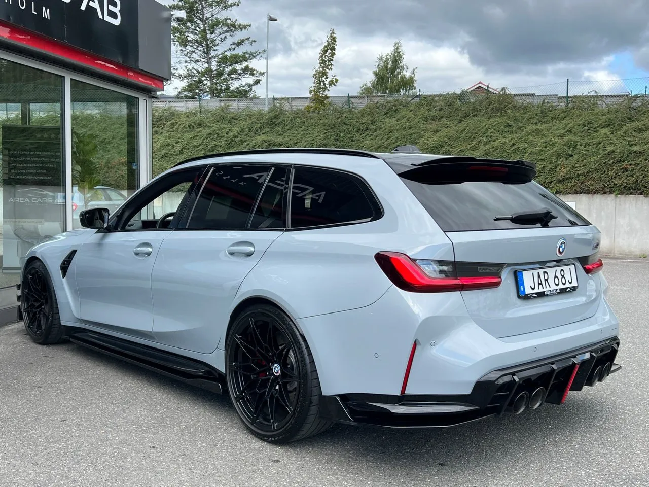 Vehicle image 8