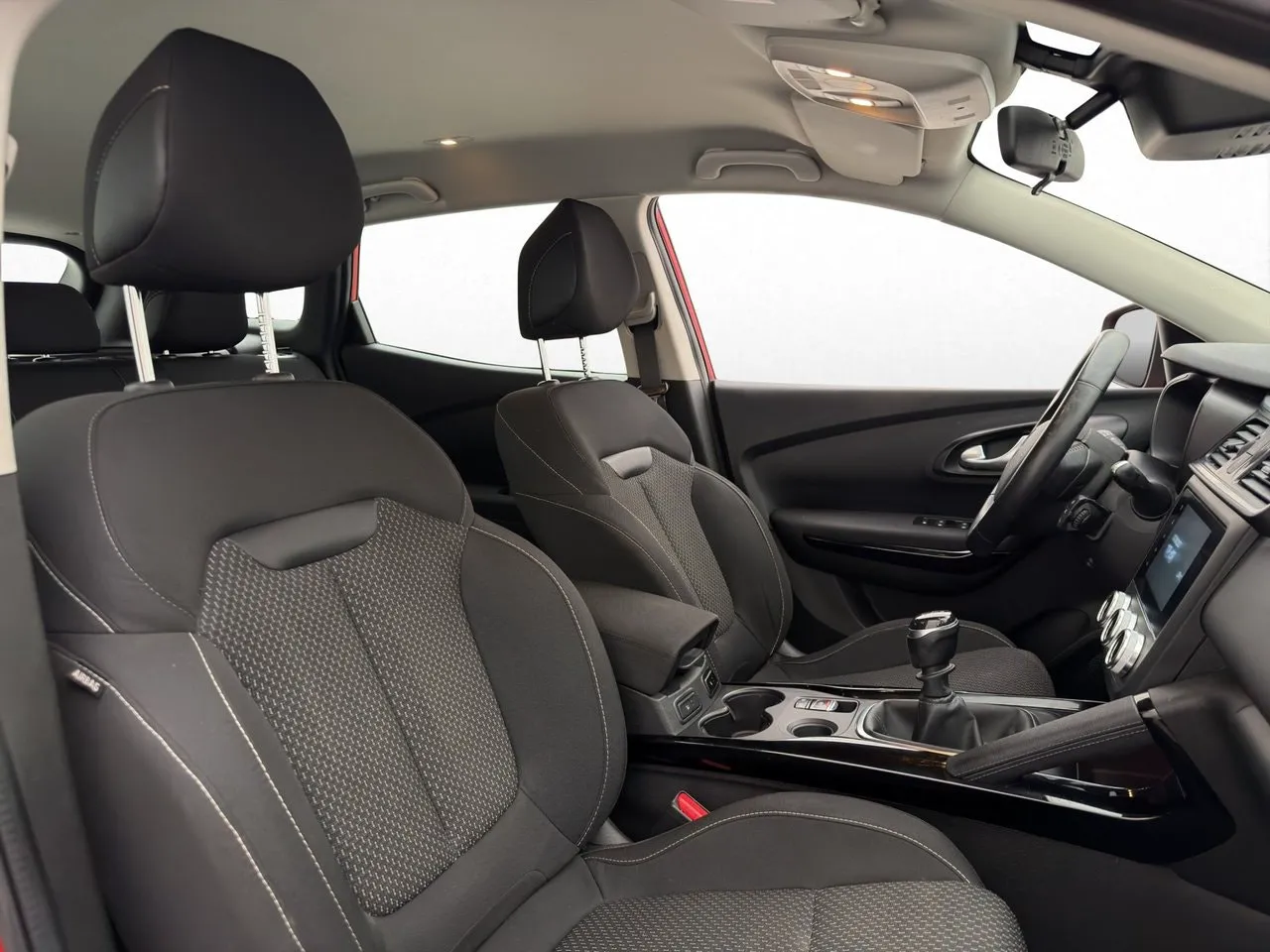 Vehicle image 18