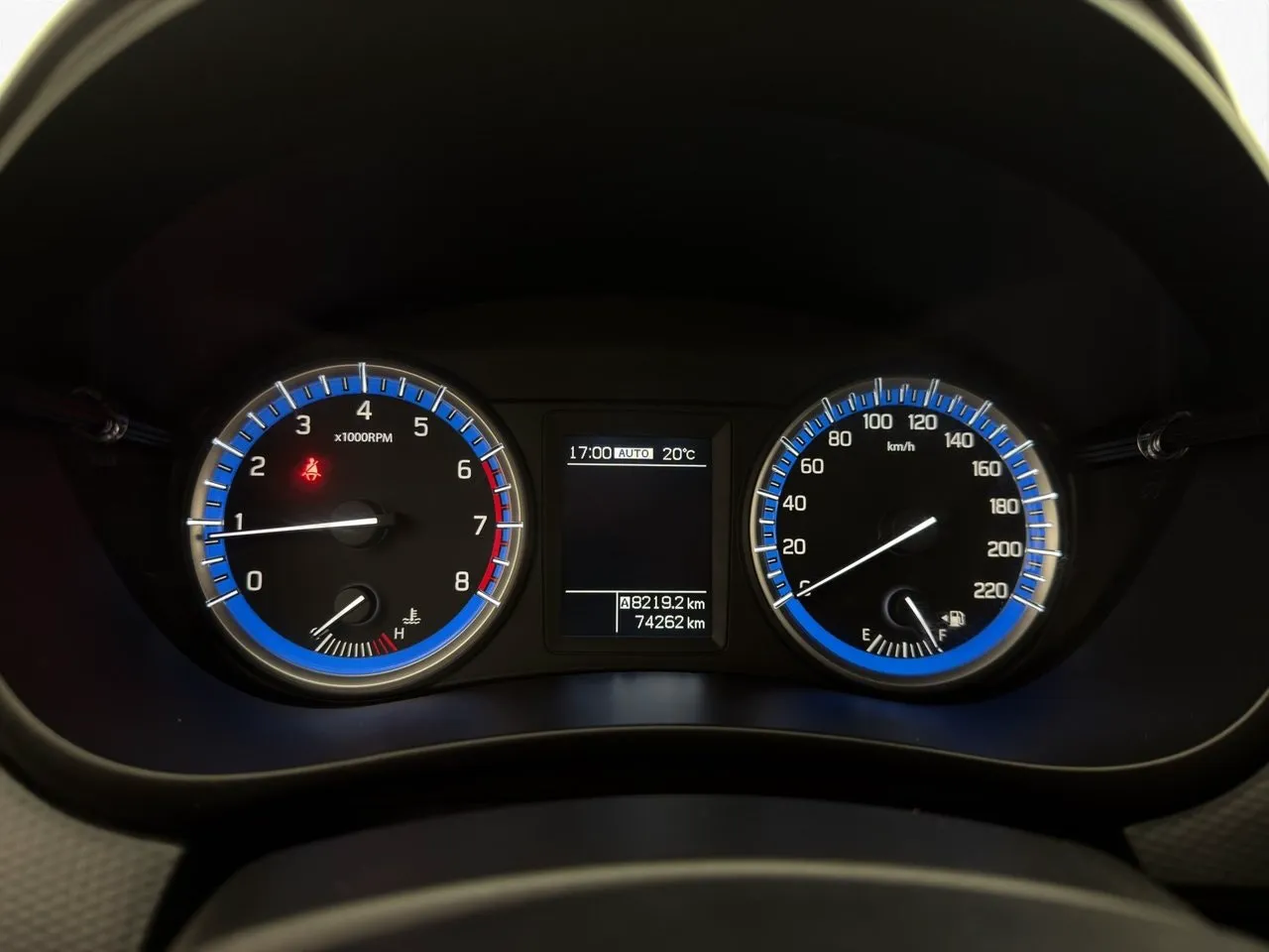 Vehicle image 14