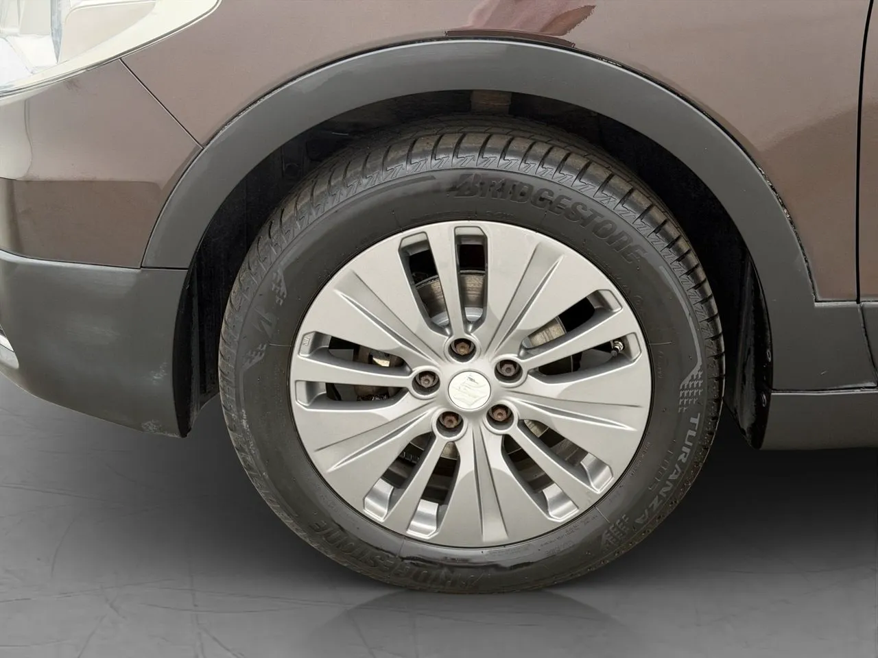 Vehicle image 21