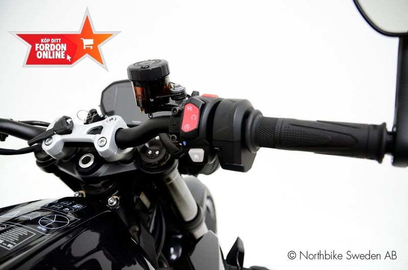 Triumph Street Triple bild 8