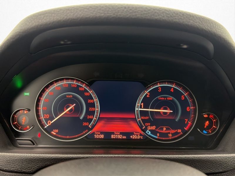 BMW 330 bild 14