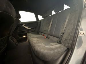 BMW 330 bild 25