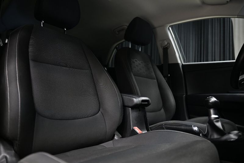 Kia Rio bild 17