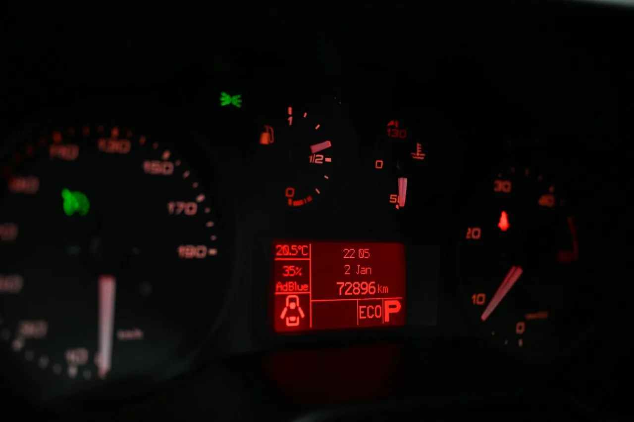Vehicle image 13
