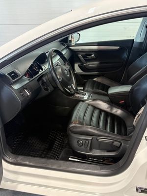 Volkswagen Passat bild 8