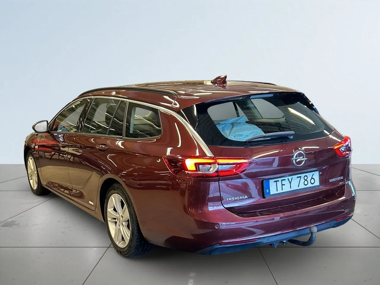 Vehicle image 4