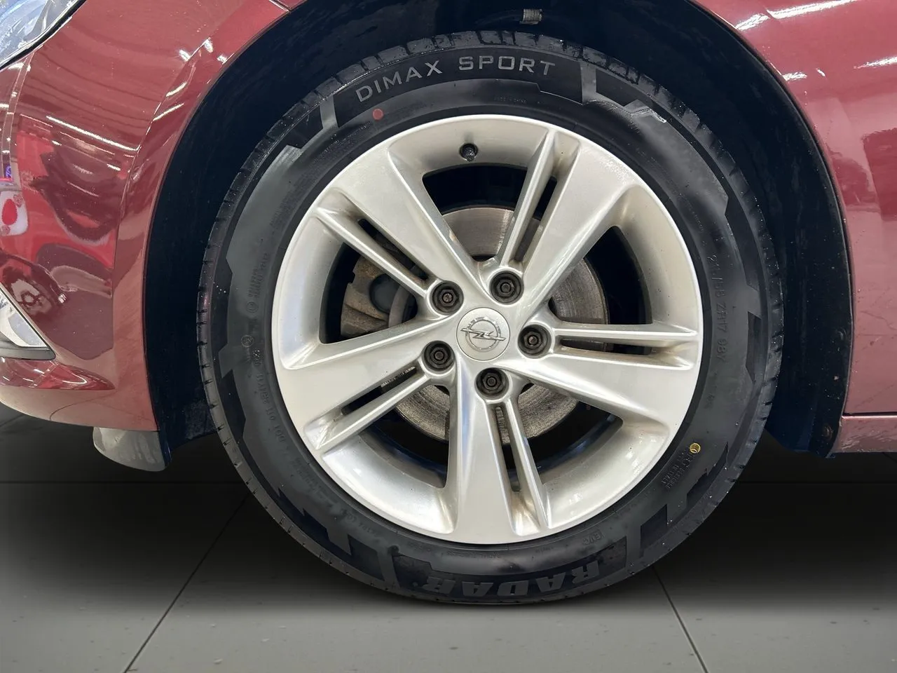 Vehicle image 13
