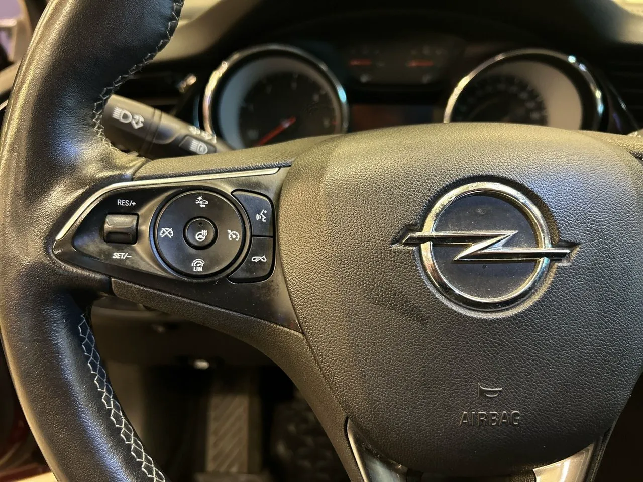 Vehicle image 20