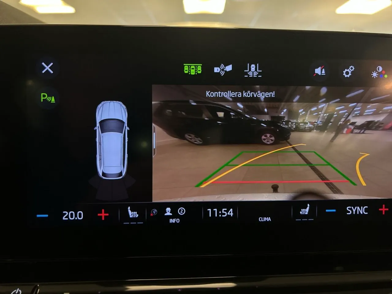 Vehicle image 21